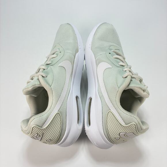 Nike Air Max Oketo Pale Green White Running Shoes AQ2231-400 Women's Size 8 - Picture 7 of 10